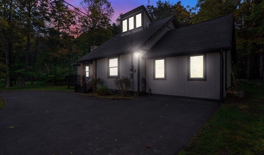 5266 Beechwood Rd, Blakeslee, PA 18610 - 4 Beds, 3 Bath