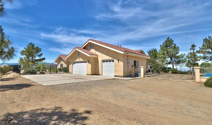 44303 Star Gaze, Aguanga, CA 92536 - 4 Beds, 3 Bath