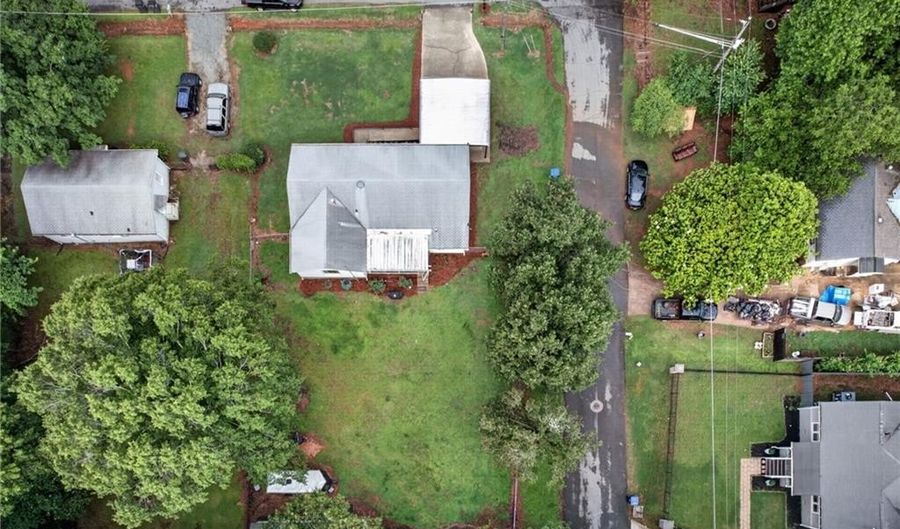 4243 White Way Dr, Austell, GA 30106 - 3 Beds, 2 Bath