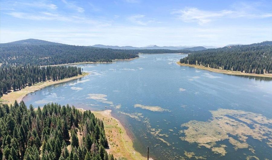6000 E Hyatt Lake Rd 5, Ashland, OR 97520 - 3 Beds, 2 Bath