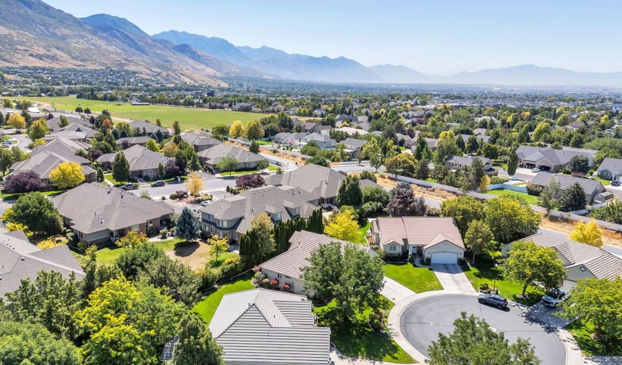 9598 N APPLE, Cedar Hills, UT 84062 - 4 Beds, 3 Bath