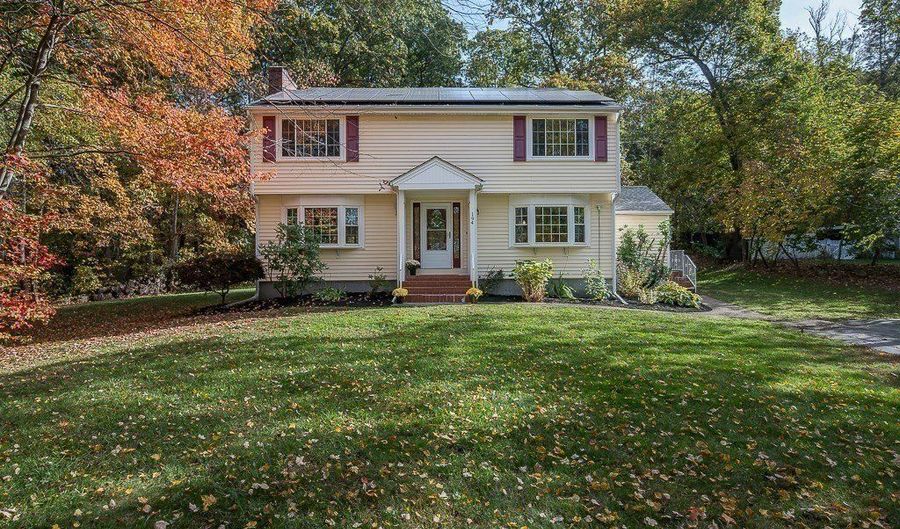 194 Paine St, Bellingham, MA 02019 - 4 Beds, 3 Bath