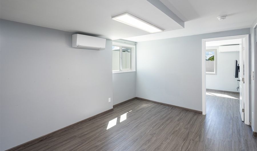 925 Pilialo St (Downstairs), Honolulu, HI 96816 - 2 Beds, 1 Bath