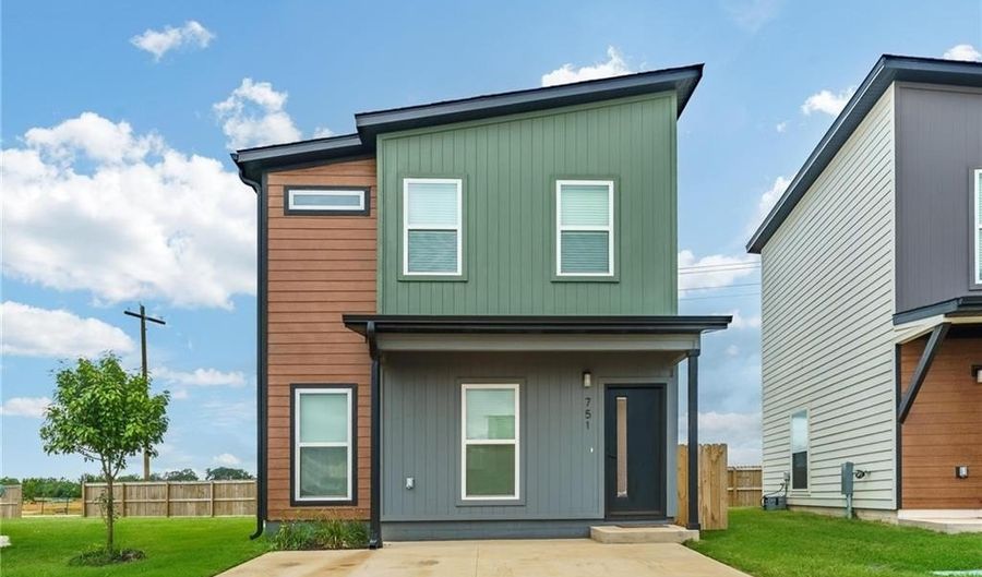 751 St Charles Pl, Bentonville, AR 72713 - 2 Beds, 3 Bath