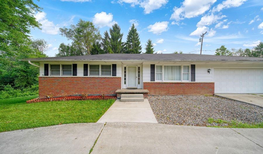 4802 Forrister Rd, Adrian, MI 49221 - 4 Beds, 3 Bath
