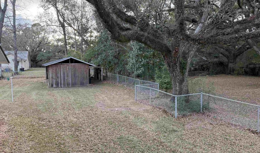 401 Hall Ave, Bay Minette, AL 36507 - 4 Beds, 3 Bath
