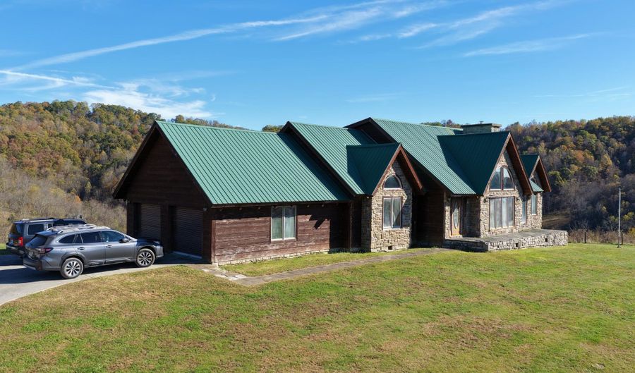 886 Trout Run Rd, Asbury, WV 24916 - 3 Beds, 3 Bath
