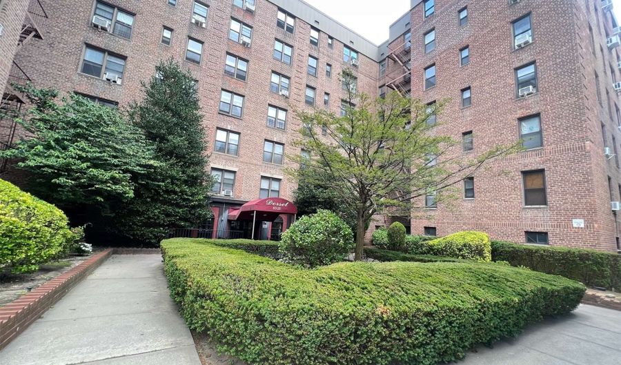 83-25 98 St 5B, Woodhaven, NY 11421 - 1 Beds, 1 Bath