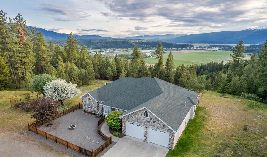 684 Chute Canyon Way, Bonners Ferry, ID 83805 - 3 Beds, 2 Bath