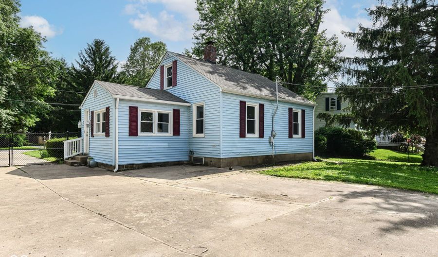 114 South St, Southport, IN 46227 - 3 Beds, 1 Bath