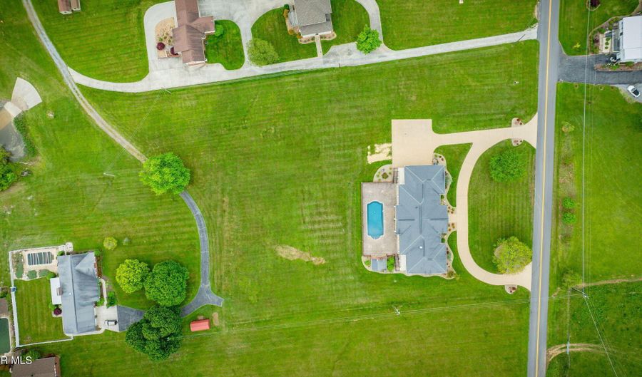 20484 Lake Rd, Abingdon, VA 24211 - 4 Beds, 5 Bath