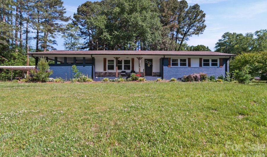 809 Elaine Dr, Albemarle, NC 28001 - 3 Beds, 2 Bath