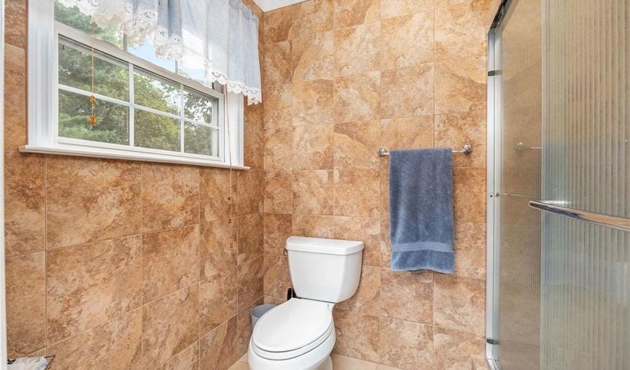 15 Oriole Ln, Alsace, PA 19606 - 4 Beds, 3 Bath