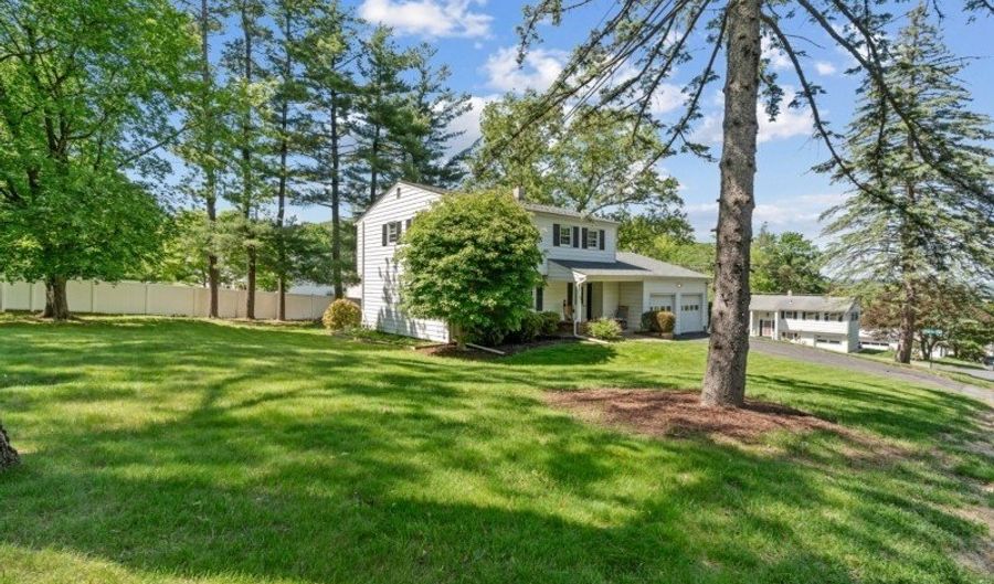 185 Ann St, Andover, NJ 07801 - 4 Beds, 3 Bath