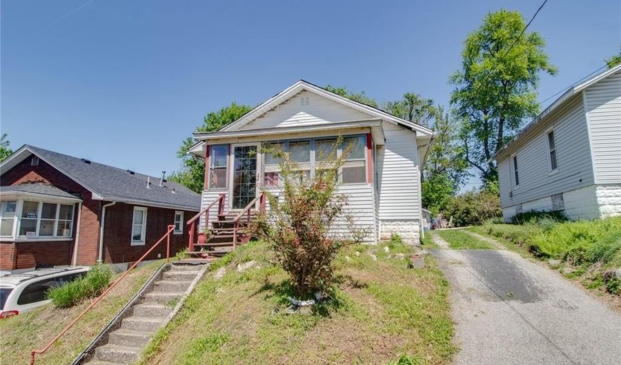 2612 Yager Ave, Alton, IL 62002 - 2 Beds, 1 Bath