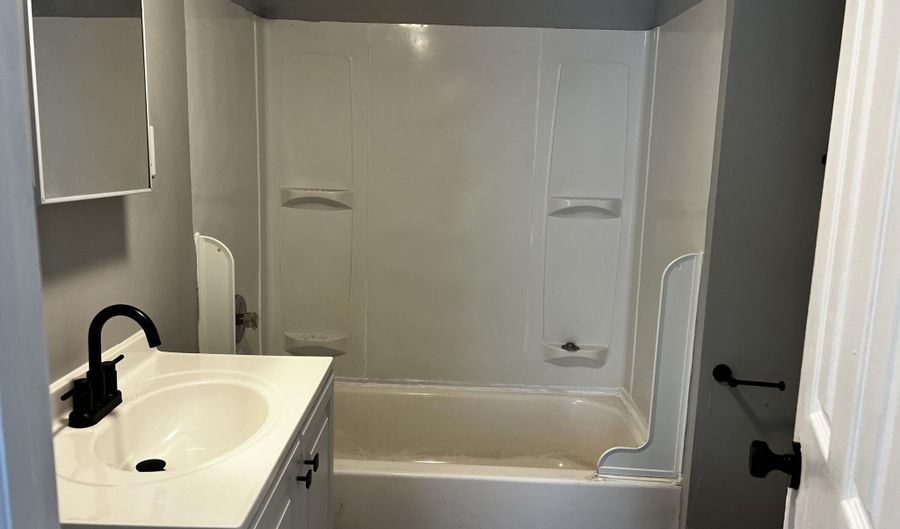 644 Church St 3, Asbury Park, NJ 07712 - 2 Beds, 1 Bath