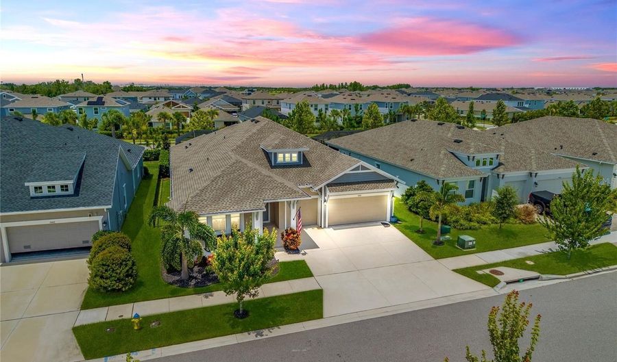 5464 WAYFARER Ave, Apollo Beach, FL 33572 - 4 Beds, 3 Bath