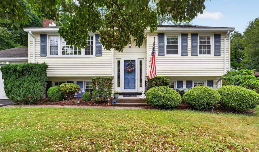 40 Cedar Rd, Clinton, CT 06413 - 3 Beds, 2 Bath