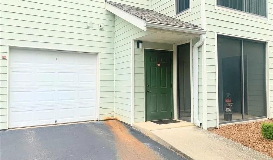 447 W LONGLEAF Dr, Auburn, AL 36832 - 1 Beds, 1 Bath