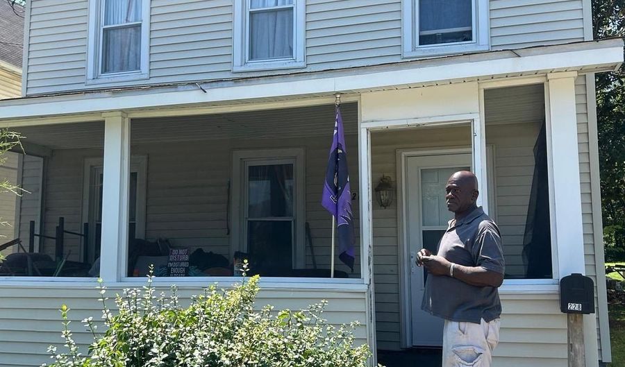 228 W 8TH St, Laurel, DE 19956 - 3 Beds, 2 Bath