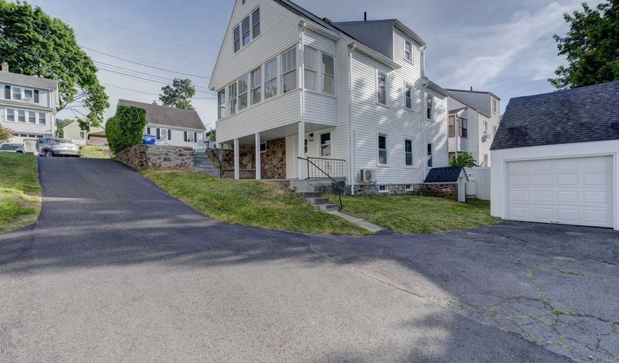 44 Colony St, Bristol, CT 06010 - 4 Beds, 3 Bath