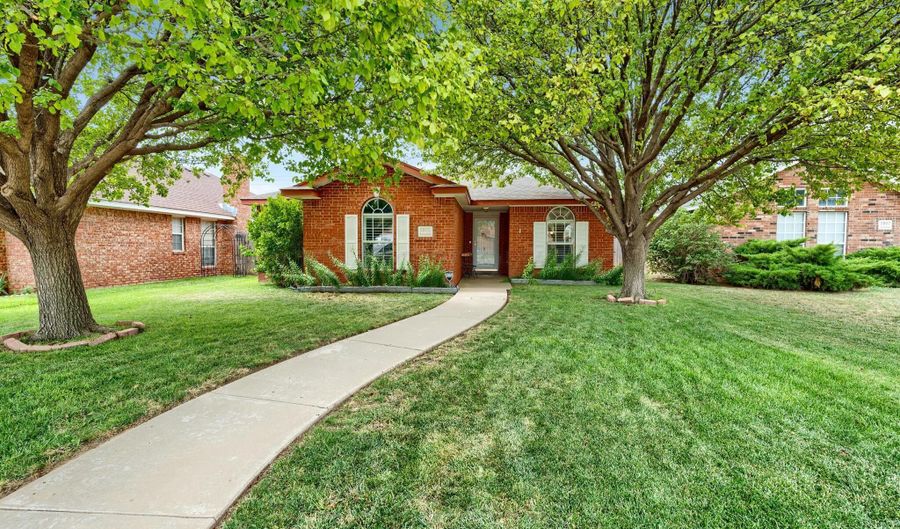 5805 Syracuse Dr, Amarillo, TX 79109 - 3 Beds, 2 Bath