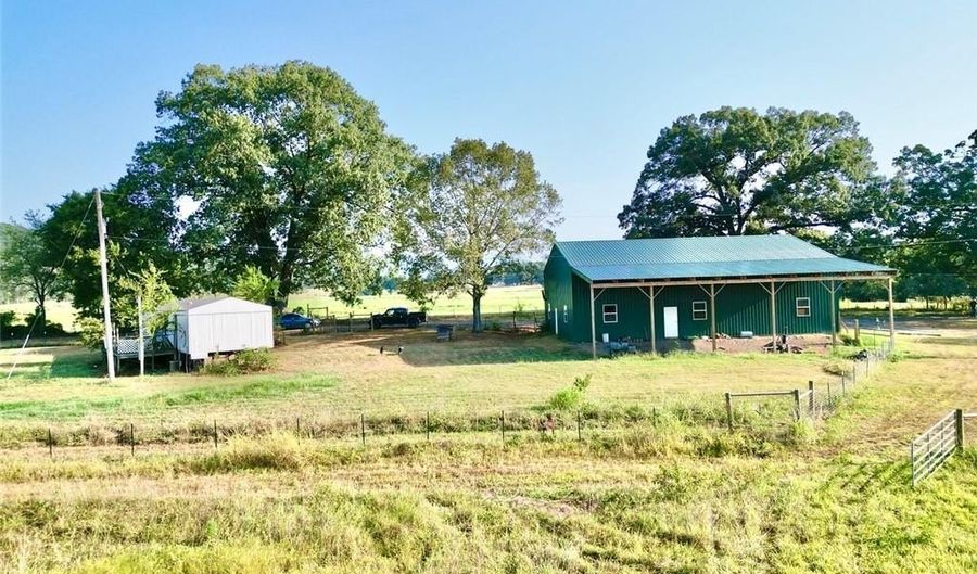13621 E Old Belleville Rd, Belleville, AR 72824 - 2 Beds, 2 Bath