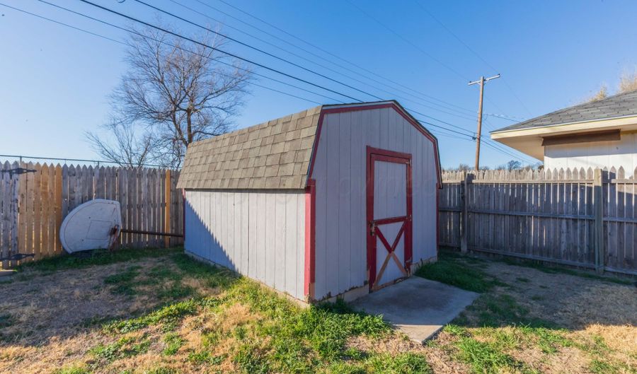 1208 PECAN St, Amarillo, TX 79107 - 3 Beds, 2 Bath