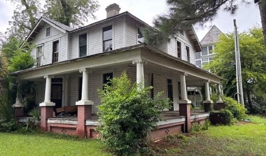 507 N Jackson St, Albany, GA 31701 - 5 Beds, 2 Bath