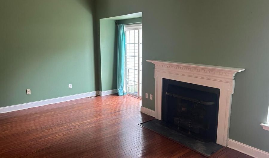 706 CHIMNEY HILL Ln, Hockessin, DE 19707 - 3 Beds, 3 Bath