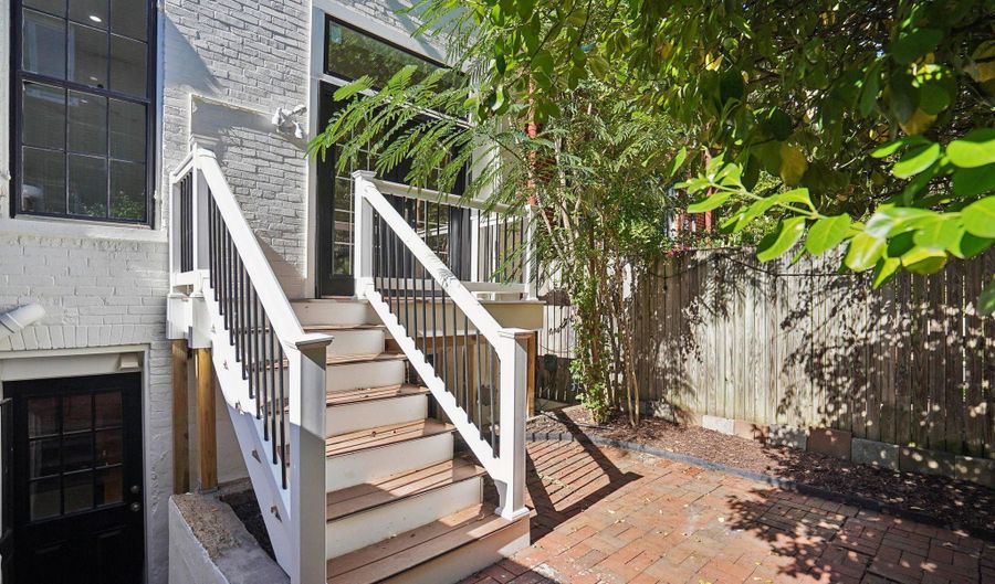 1905 NEW HAMPSHIRE Ave NW, Washington, DC 20009 - 3 Beds, 2 Bath