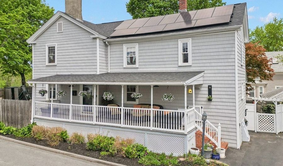 9 Elm Ct, Andover, MA 01810 - 3 Beds, 2 Bath