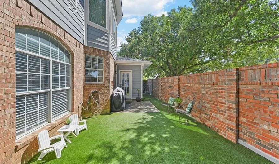 14625 Flanders Ct, Addison, TX 75001 - 3 Beds, 3 Bath