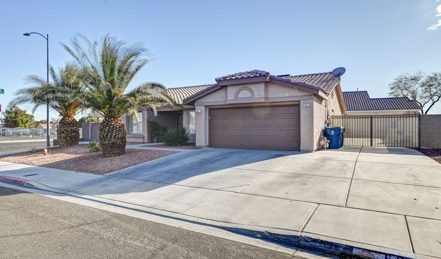 6401 Home Run Dr, Las Vegas, NV 89130 - 3 Beds, 2 Bath