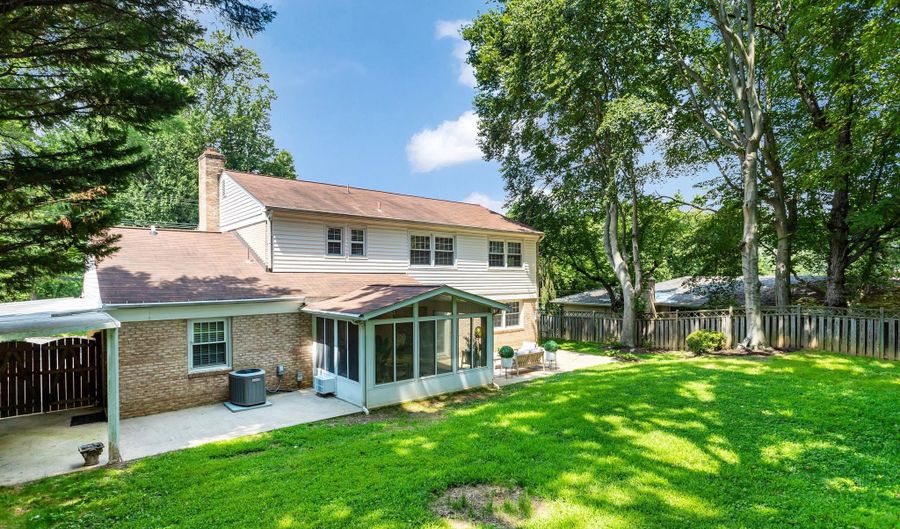7021 WHITTIER Blvd, Bethesda, MD 20817 - 4 Beds, 4 Bath