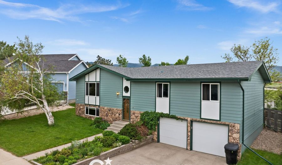 3572 Meadowlark Dr, Casper, WY 82604 - 5 Beds, 3 Bath