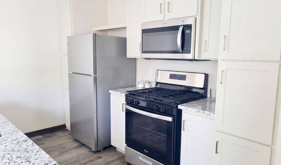 2403 CLayton Ave 38, Albert Lea, MN 56007 - 3 Beds, 2 Bath