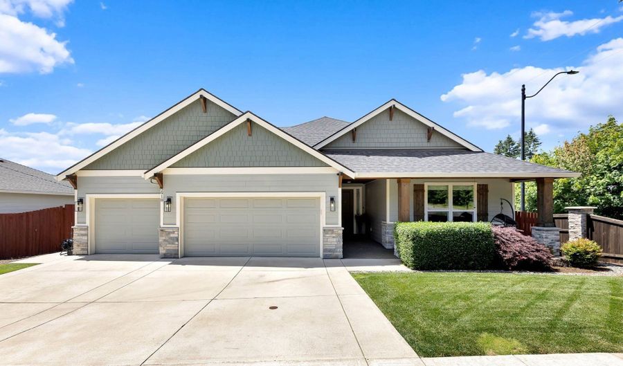 2918 NE 4TH Ave, Battle Ground, WA 98604 - 3 Beds, 2 Bath