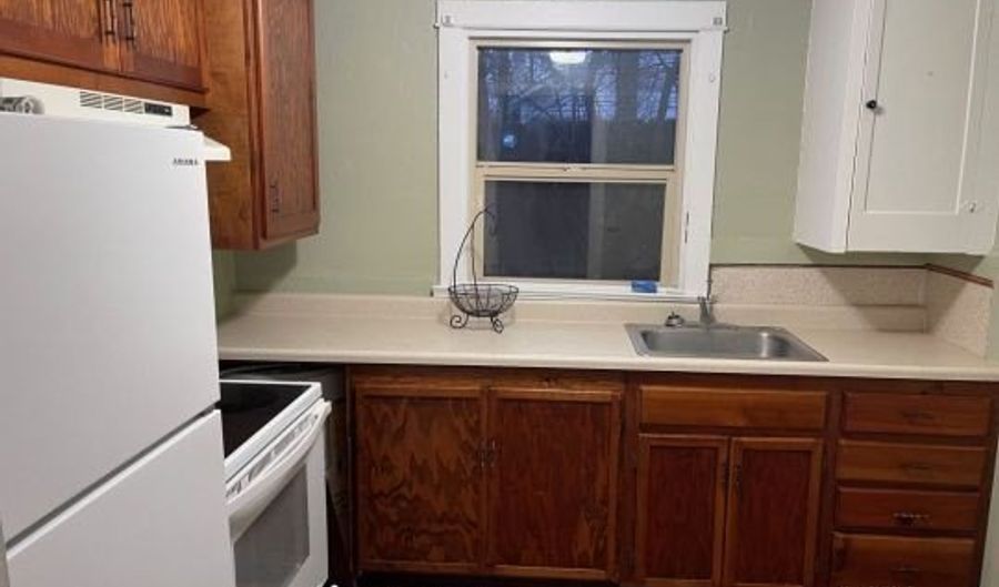 400 402 N E. B St, Alturas, CA 96101 - 3 Beds, 2 Bath