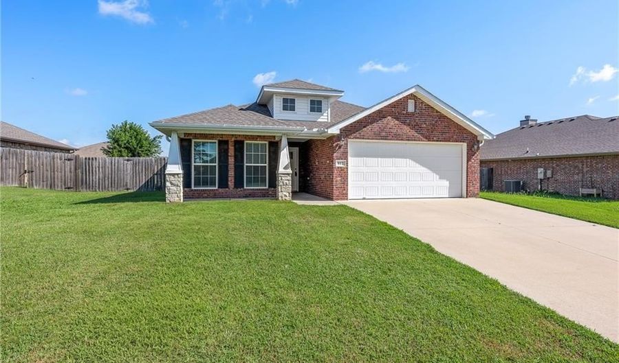 812 NW 64th Ave, Bentonville, AR 72713 - 3 Beds, 2 Bath