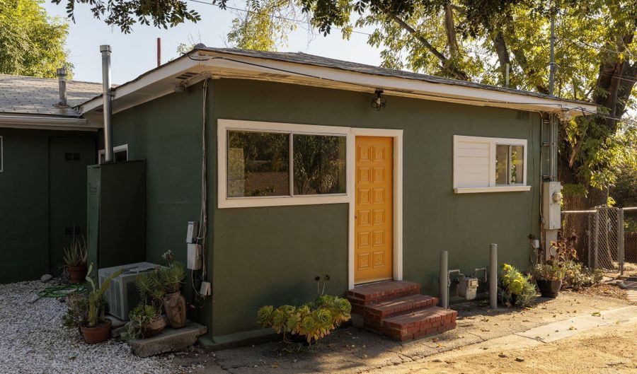 9900 Sunland Blvd, Los Angeles, CA 91040 - 4 Beds, 5 Bath
