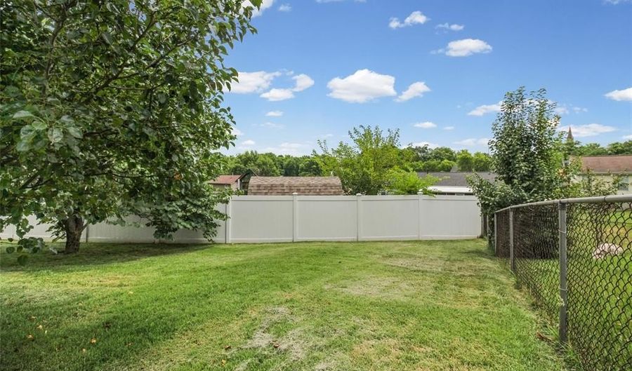 3532 Saint Francis Dr, Arnold, MO 63010 - 3 Beds, 3 Bath