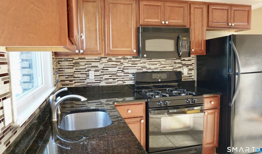 28-30 Sampson St 4, Bridgeport, CT 06606 - 2 Beds, 1 Bath
