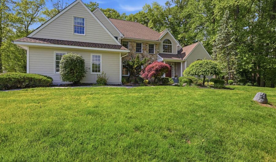 206 VERNET Dr, Hockessin, DE 19707 - 4 Beds, 5 Bath