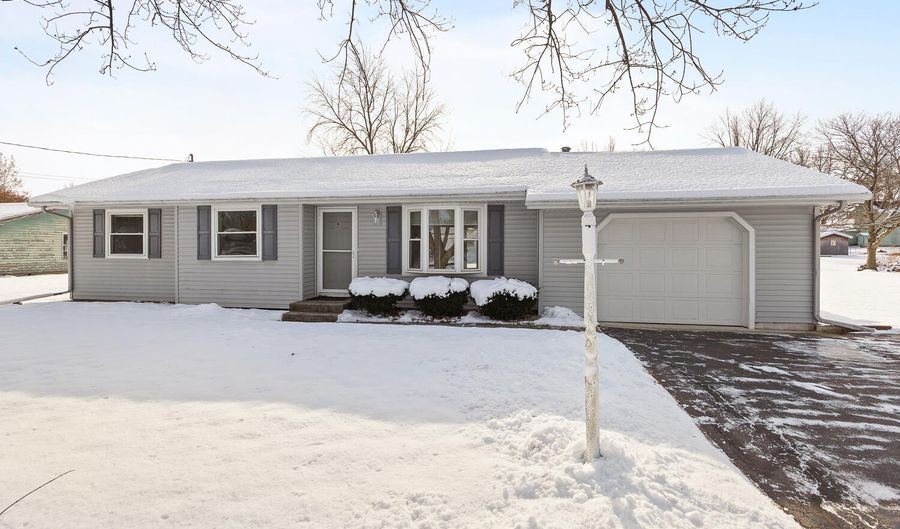 3123 N Hills Blvd, Adrian, MI 49221 - 3 Beds, 1 Bath