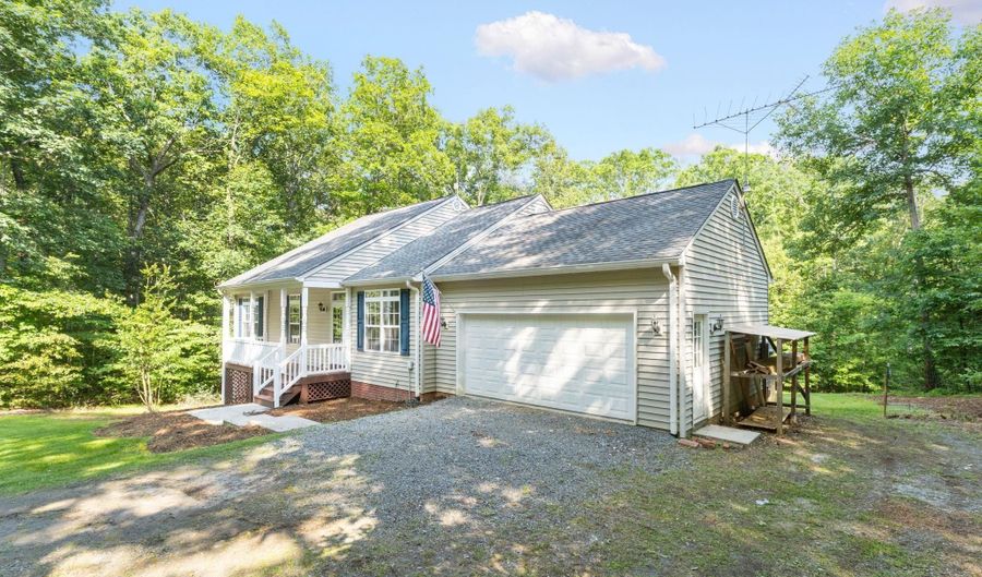 13161 DOGWOOD Ln, Barboursville, VA 22923 - 4 Beds, 3 Bath