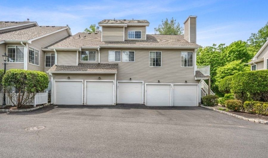73 Encampment Dr, Bedminster, NJ 07921 - 2 Beds, 3 Bath