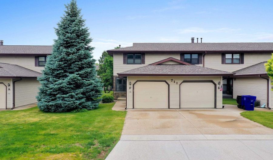 711 OLSON Ave F, Appleton, WI 54914 - 2 Beds, 2 Bath