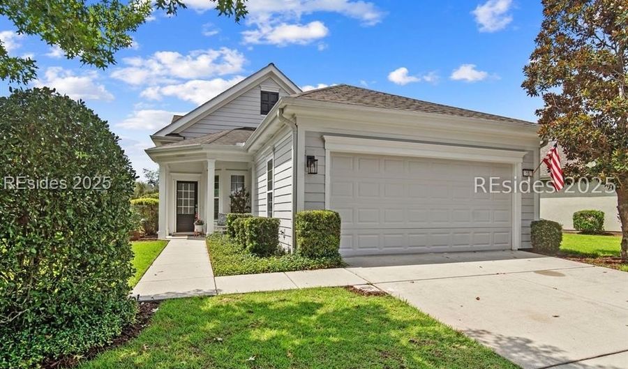 15 Clover Dr, Bluffton, SC 29909 - 2 Beds, 2 Bath
