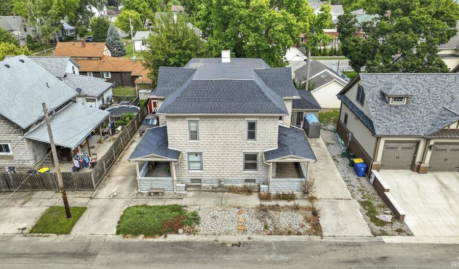 112-114 W 2nd St, Auburn, IN 46706 - 6 Beds, 4 Bath